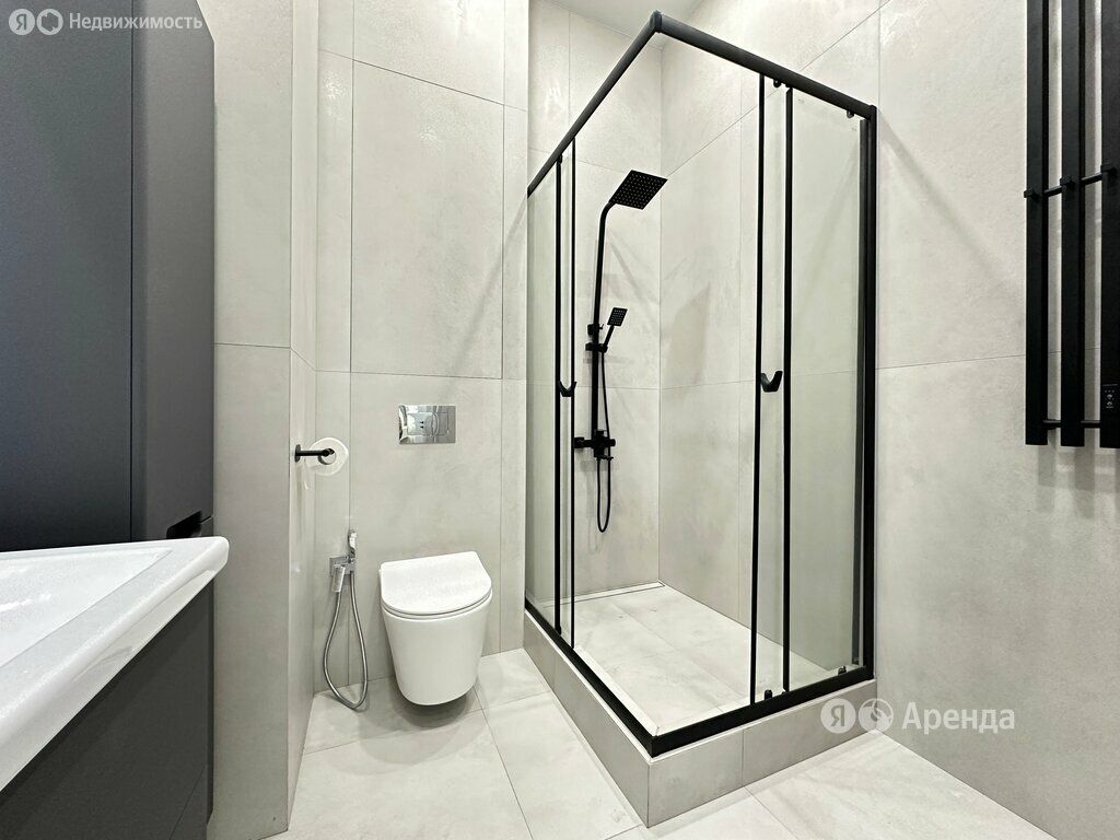m. ZIL: Apartment, 2-rooms