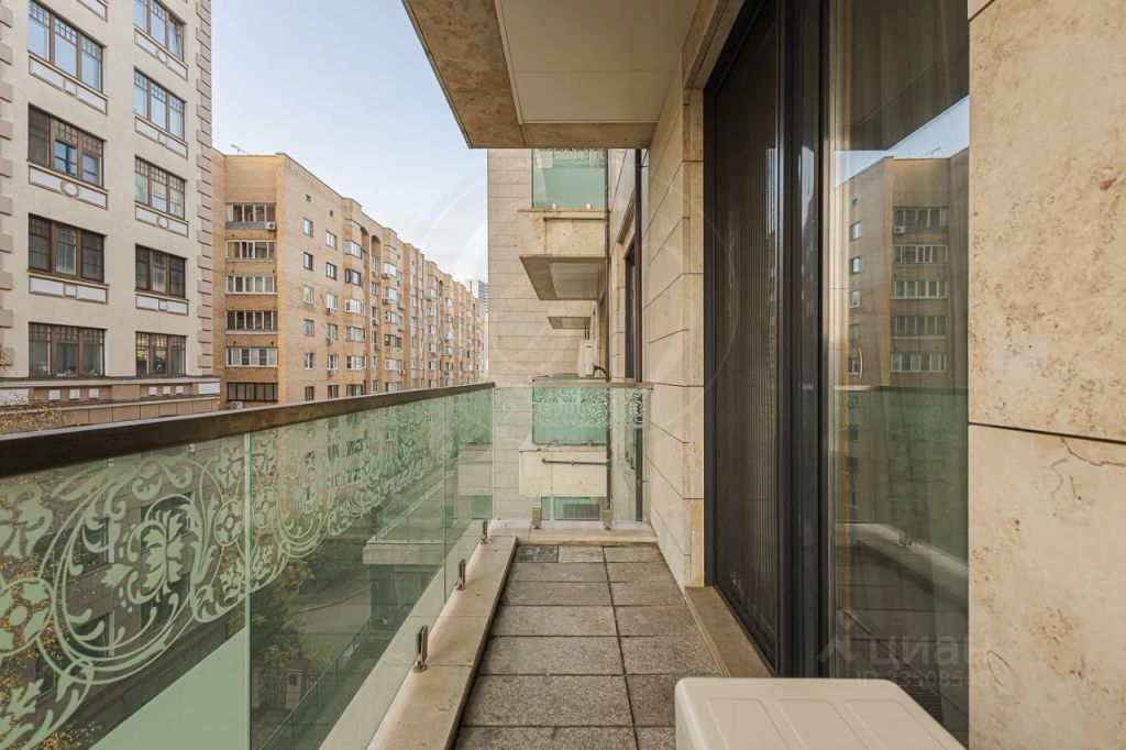 m. Smolenskaya: Apartment, 4-rooms