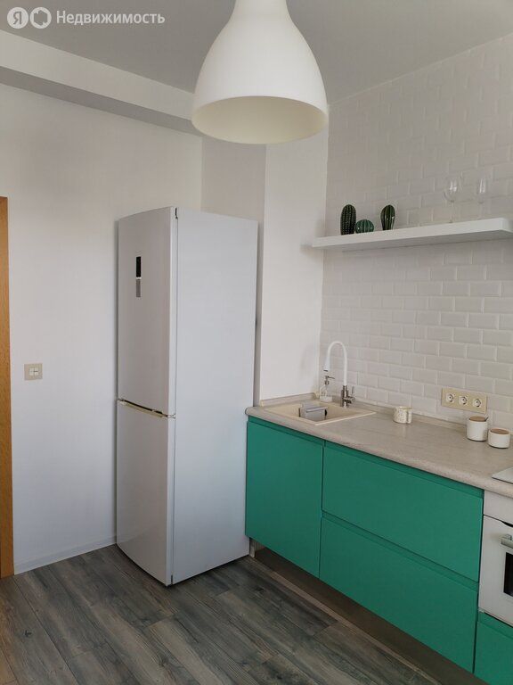 m. Dubrovka: Apartment, 2-rooms