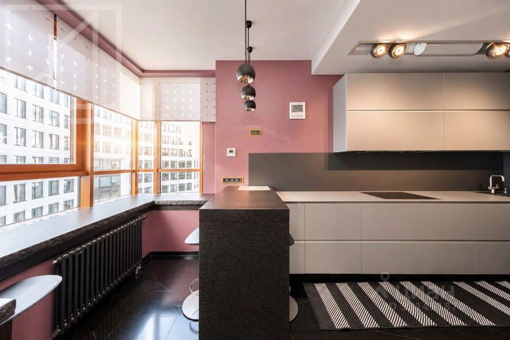 m. Novokuznetskaya: Apartment, 4-rooms