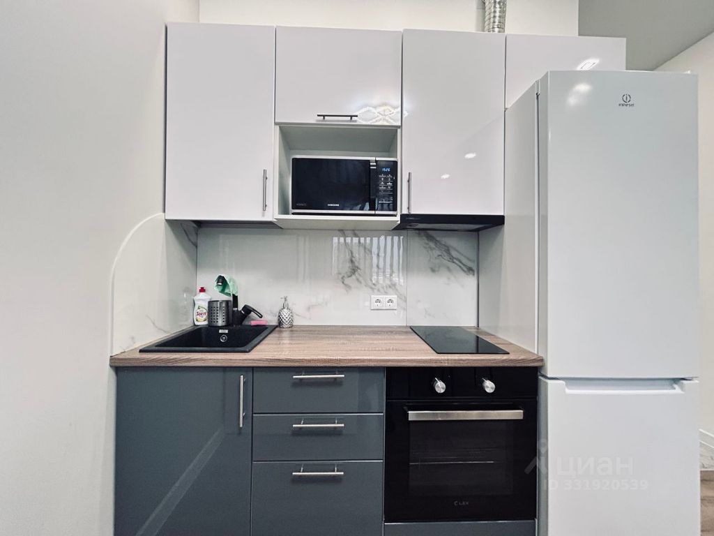 m. Shelepikha: Apartment, studio