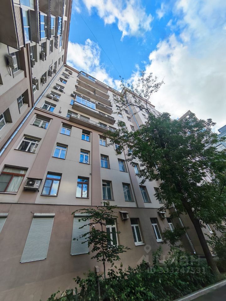 m. Kropotkinskaya: Apartment, 2-rooms