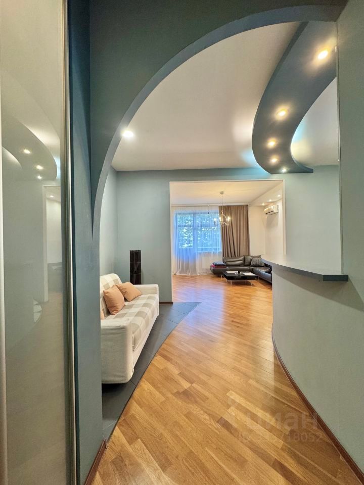 m. Mayakovskaya: Apartment, 2-rooms
