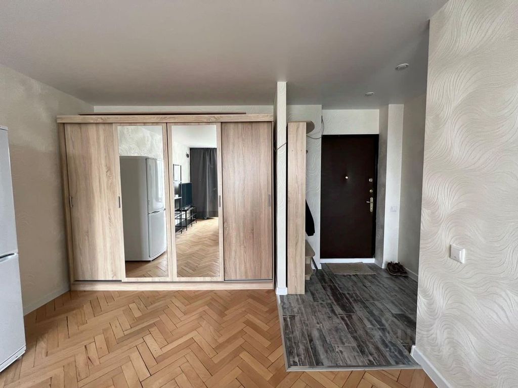 m. Ploschad trekh vokzalov: Apartment, 1-rooms