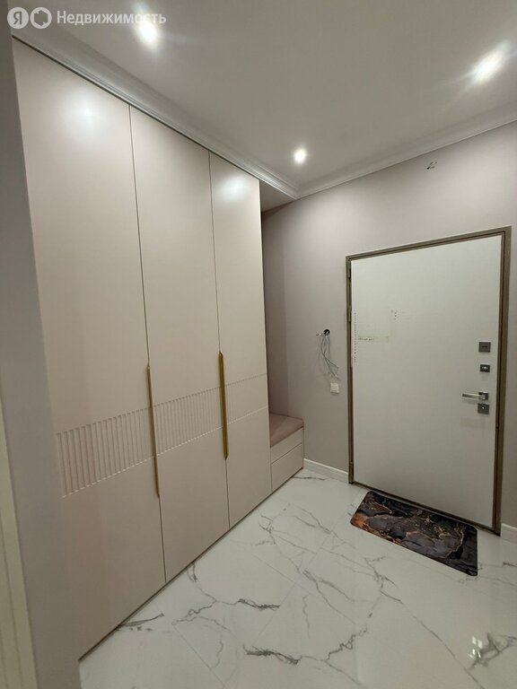 m. Serp i Molot: Apartment, 2-rooms