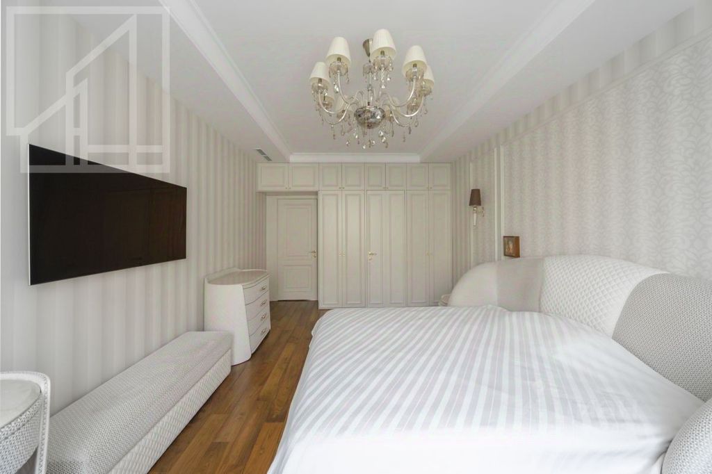 m. Smolenskaya: Apartment, 4-rooms
