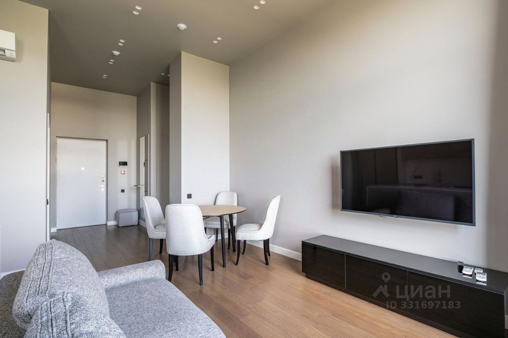 m. Bagrationovskaya: Apartment, 3-rooms