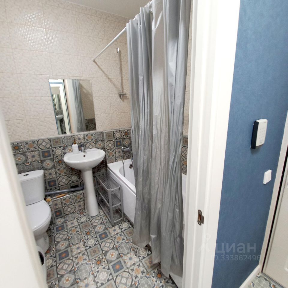 m. Strogino: Apartment, studio