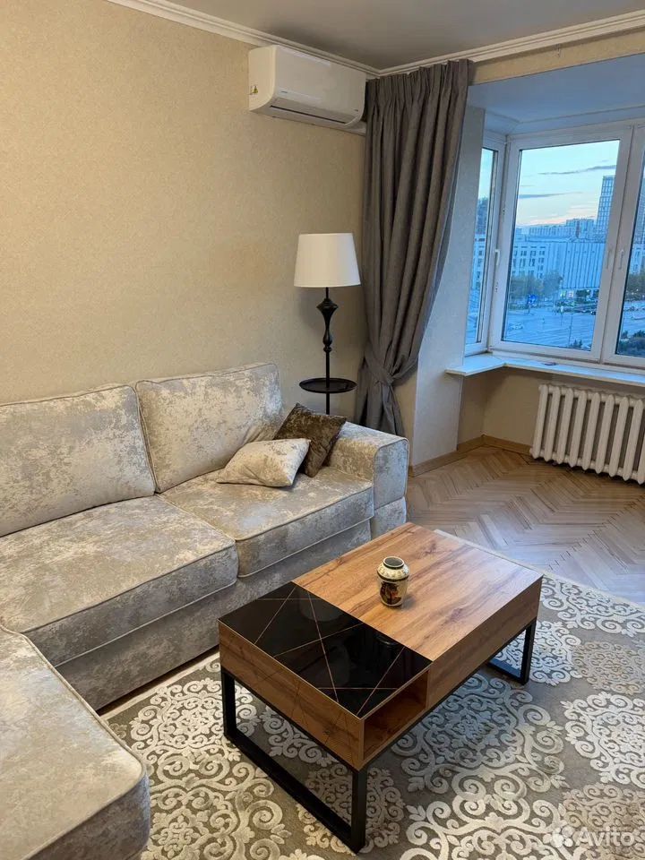 m. Ulitsa 1905 goda: Apartment, 2-rooms
