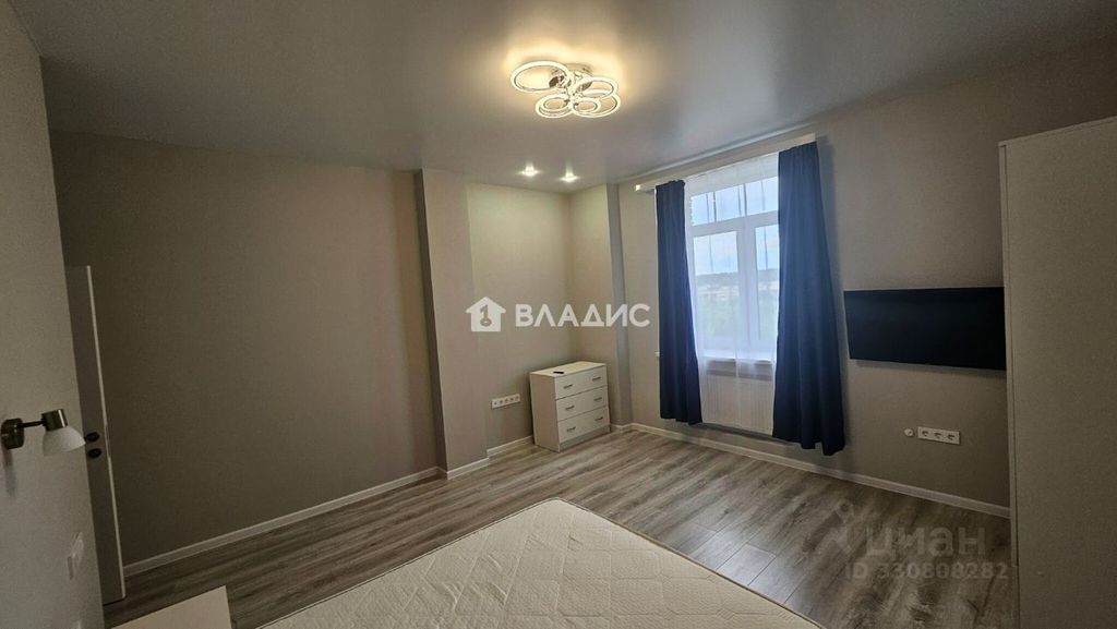m. Solnechnaya: Apartment, 3-rooms