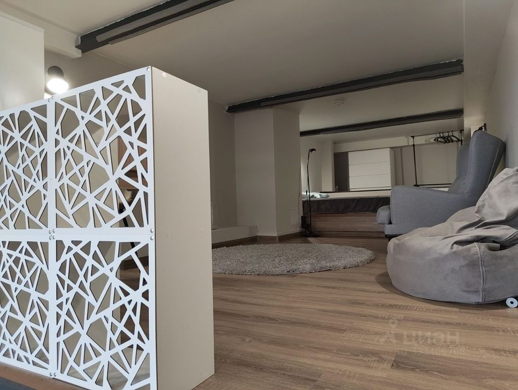 m. Sokol: Apartment, studio