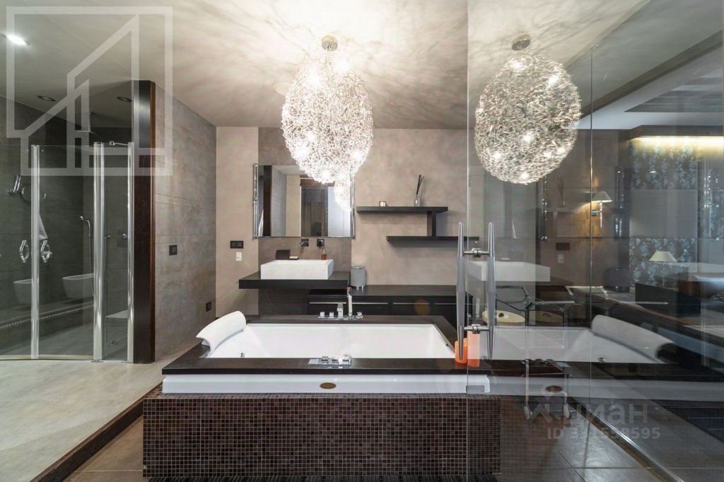 m. Kropotkinskaya: Apartment, 4-rooms
