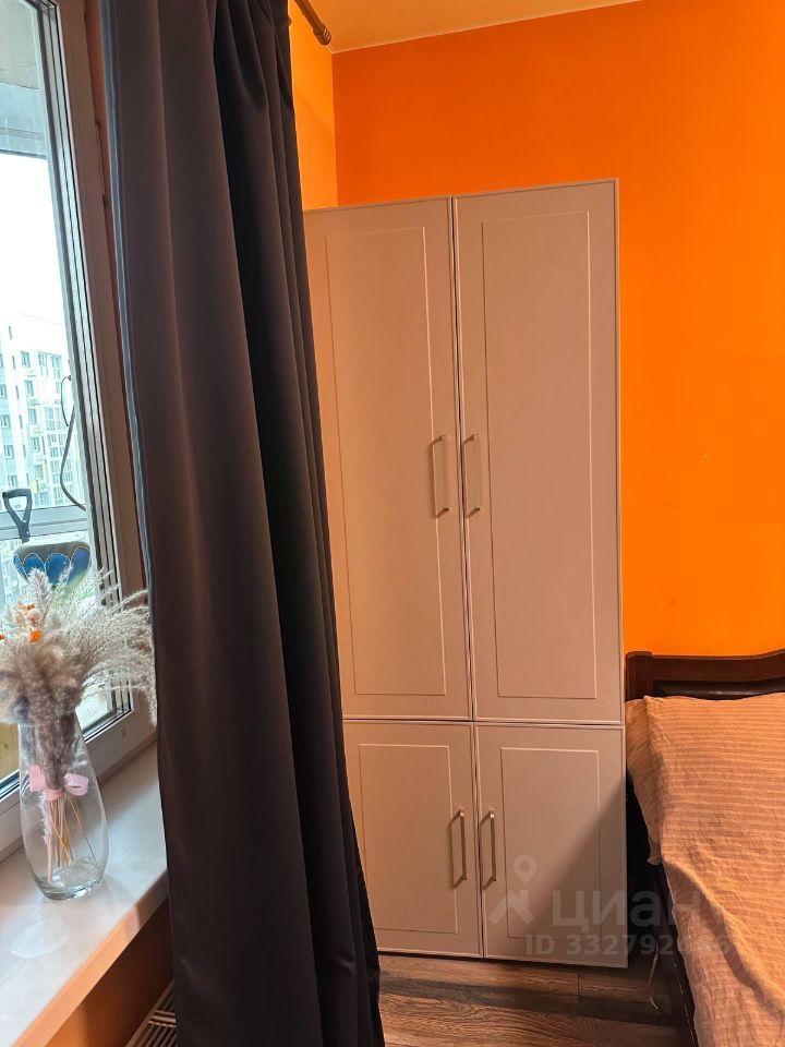 m. Lukhmanovskaya: Apartment, 1-rooms