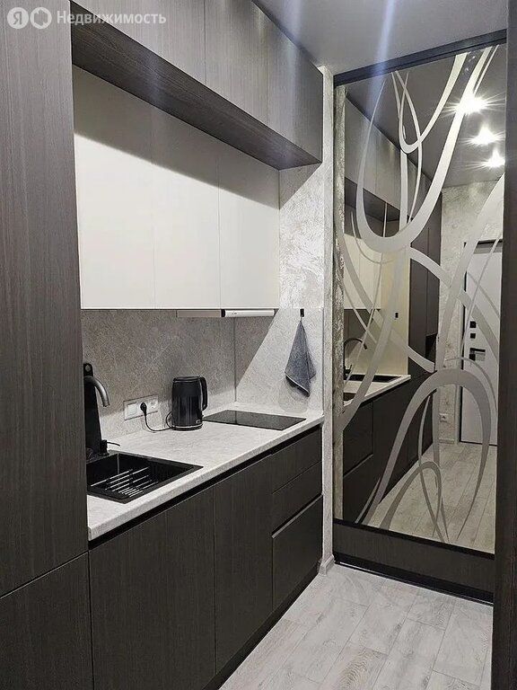 m. Moskva Tovarnaya: Apartment, studio