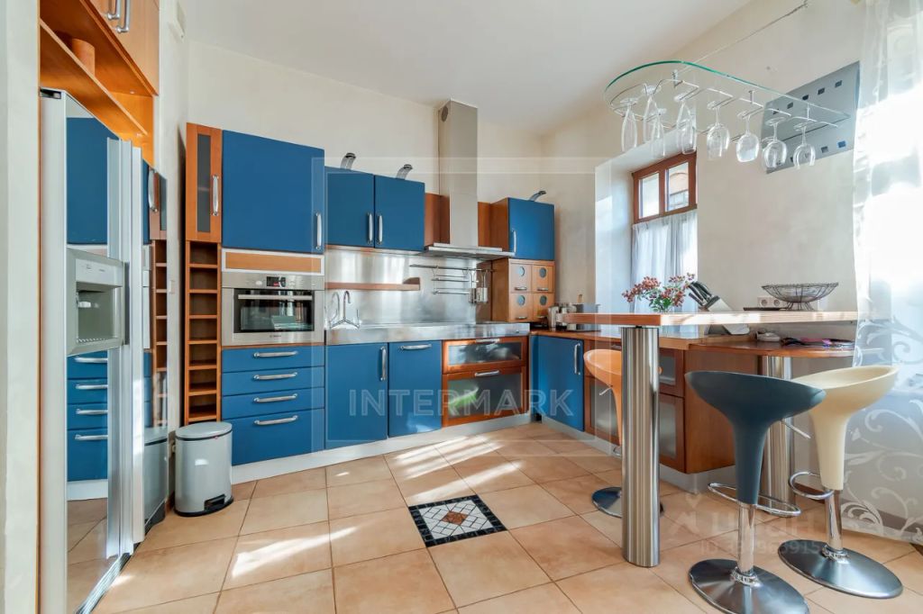 m. Trubnaya: Apartment, 3-rooms