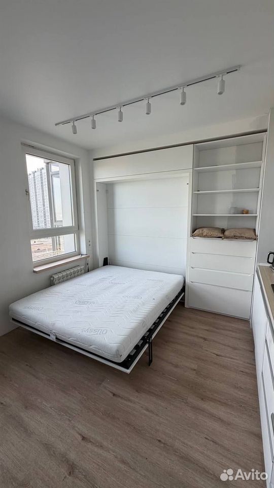 m. Lukhmanovskaya: Apartment, studio