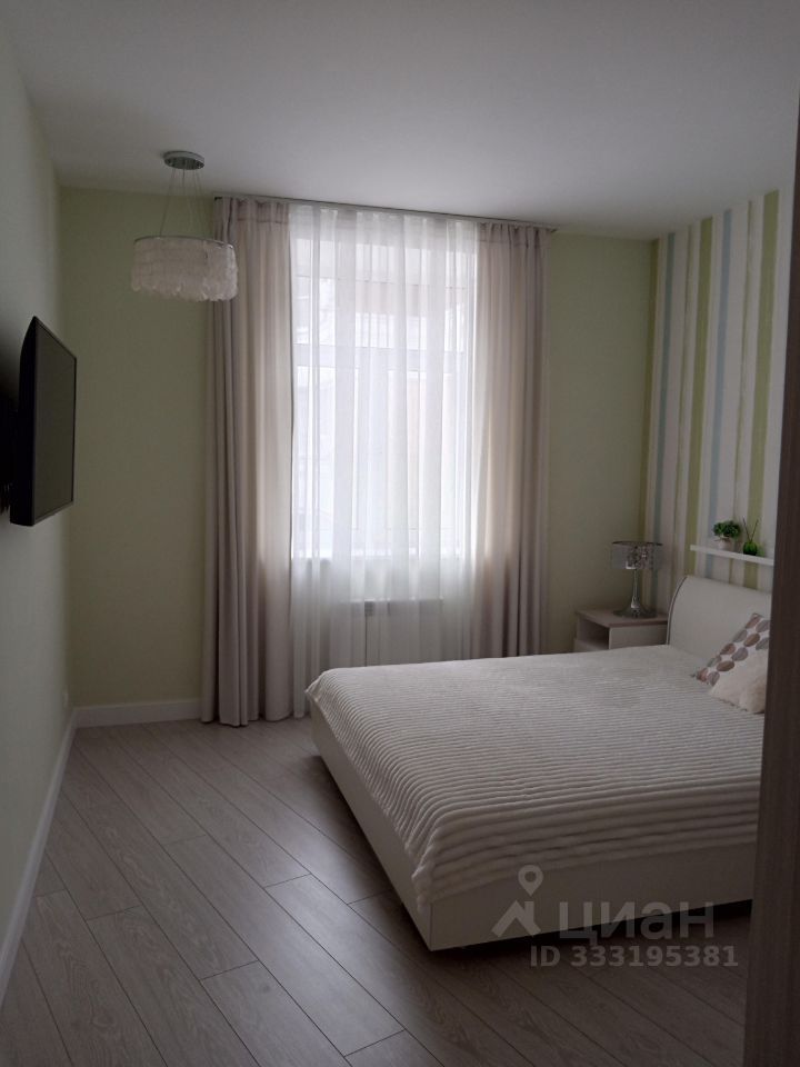 m. Saltykovskaya: Apartment, 3-rooms