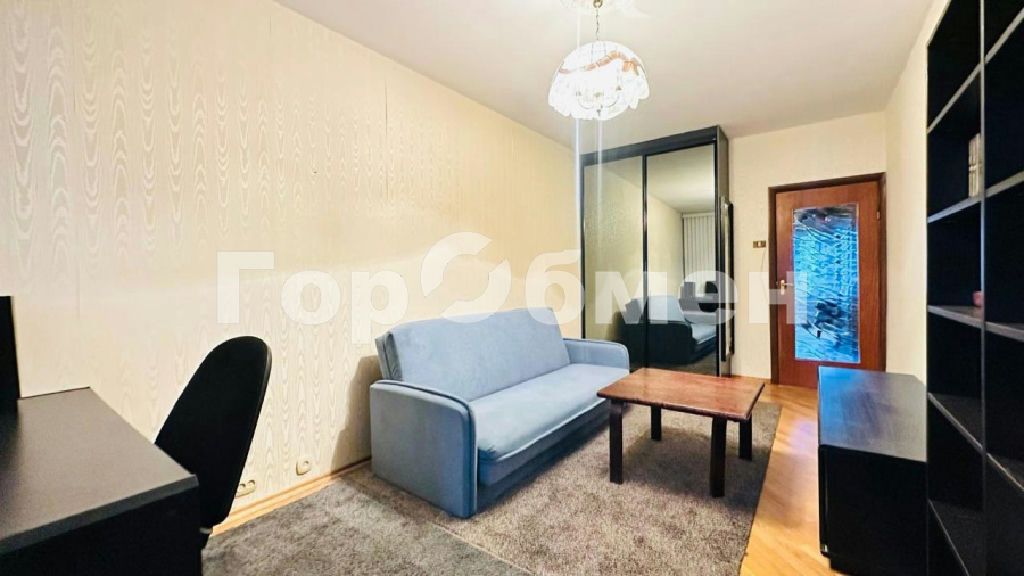 m. Yugo-Zapadnaya: Apartment, 3-rooms