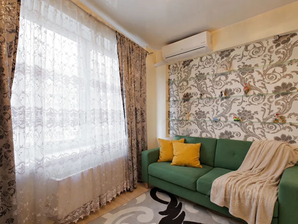 m. Levoberezhnaya: Apartment, 2-rooms
