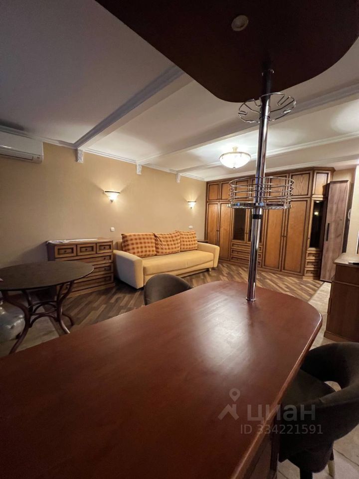 m. Barrikadnaya: Apartment, studio