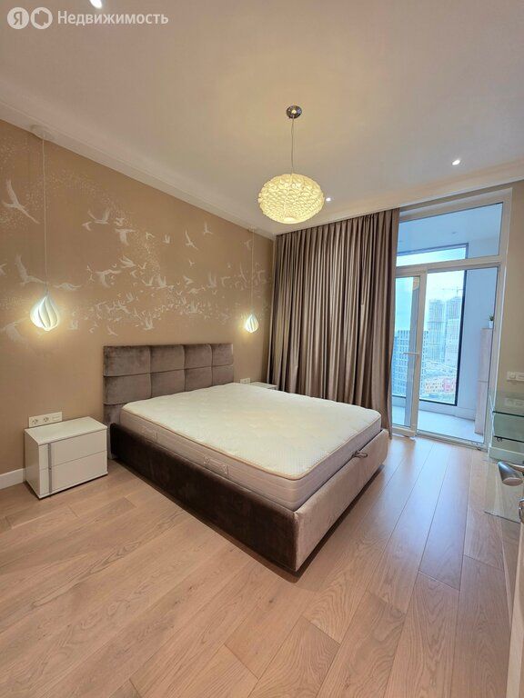 m. Spartak: Apartment, 3-rooms