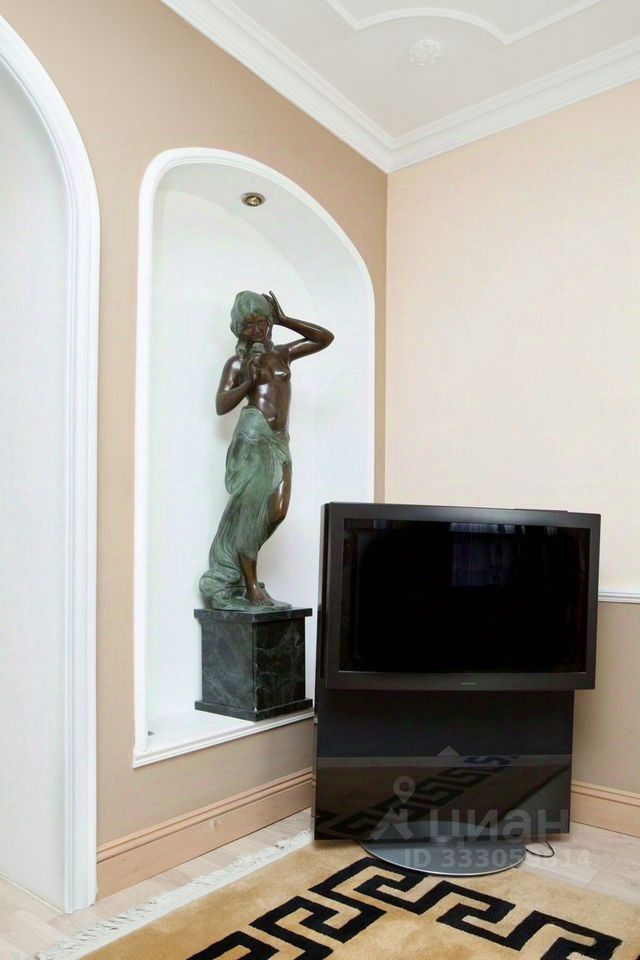 m. Barrikadnaya: Apartment, 2-rooms