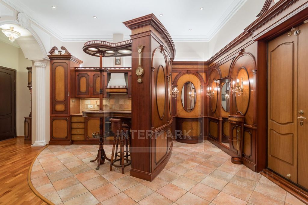 m. Mayakovskaya: Apartment, 3-rooms