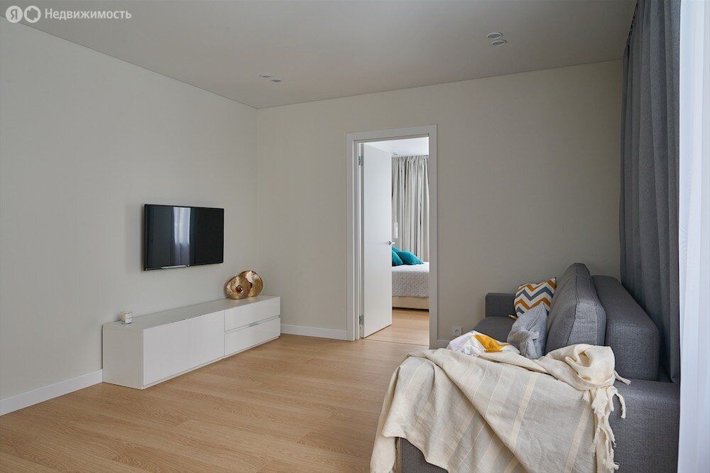 m. Oktyabrskoe pole: Apartment, 2-rooms