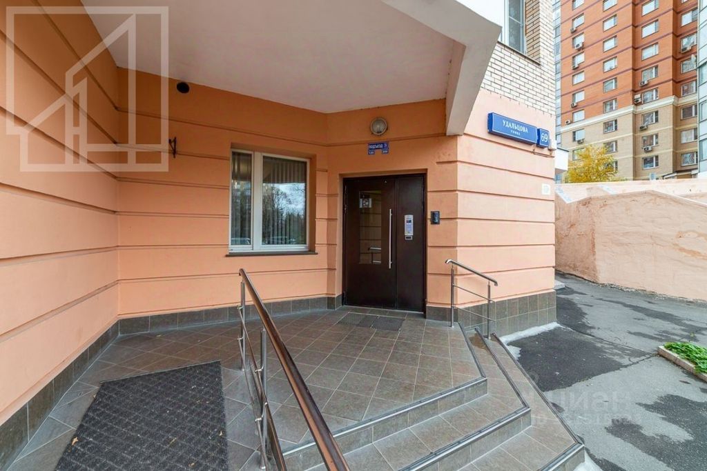 m. Prospekt Vernadskogo: Apartment, 3-rooms