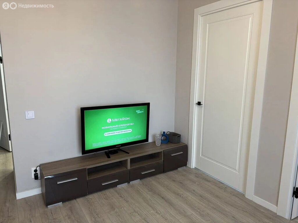 m. Strogino: Apartment, 2-rooms