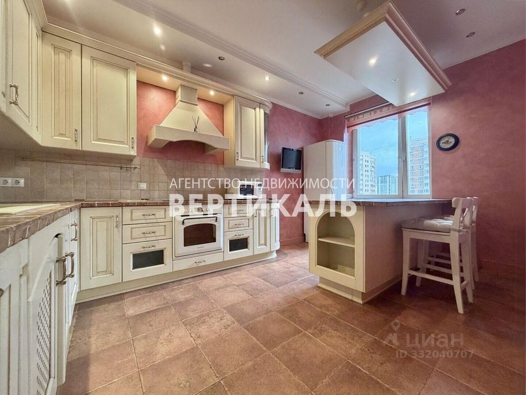 m. Novatorskaya: Apartment, 3-rooms