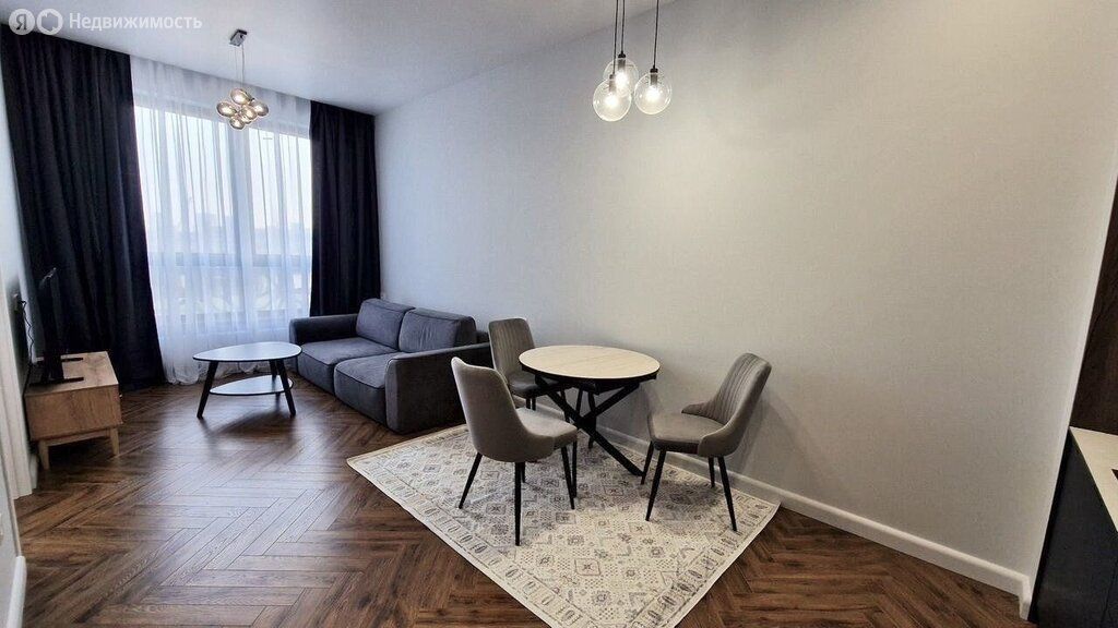 m. ZIL: Apartment, 2-rooms