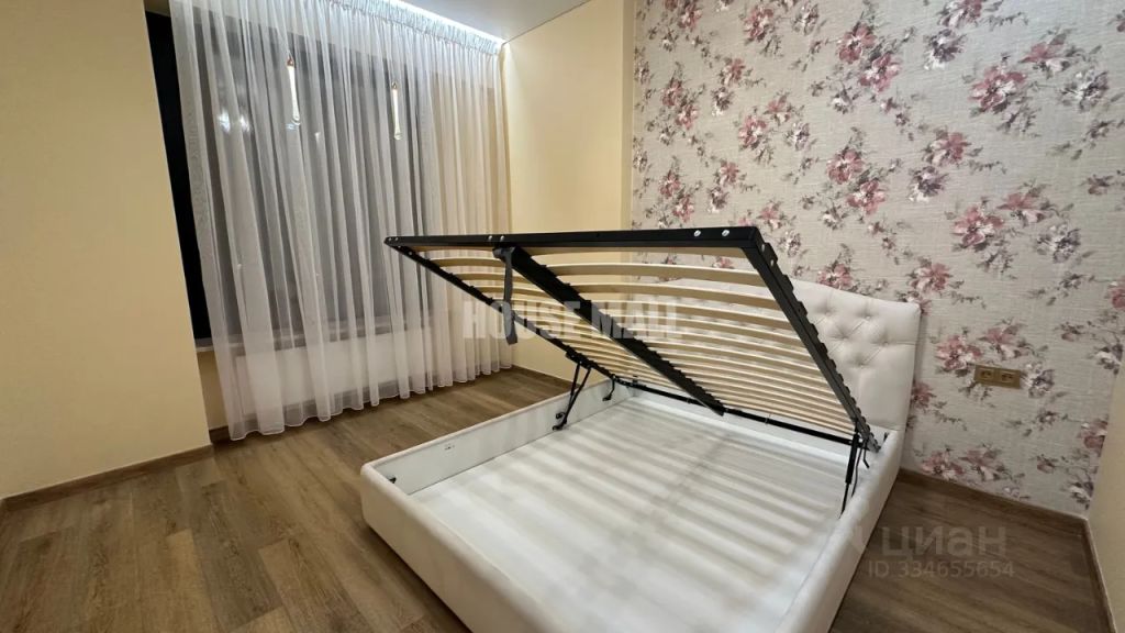 m. Ulitsa Sergeya Eyzenshteyna: Apartment, 2-rooms