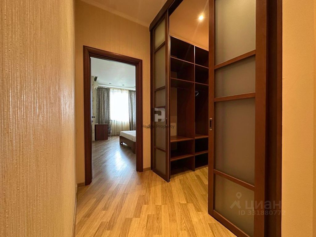 m. Yugo-Zapadnaya: Apartment, 2-rooms