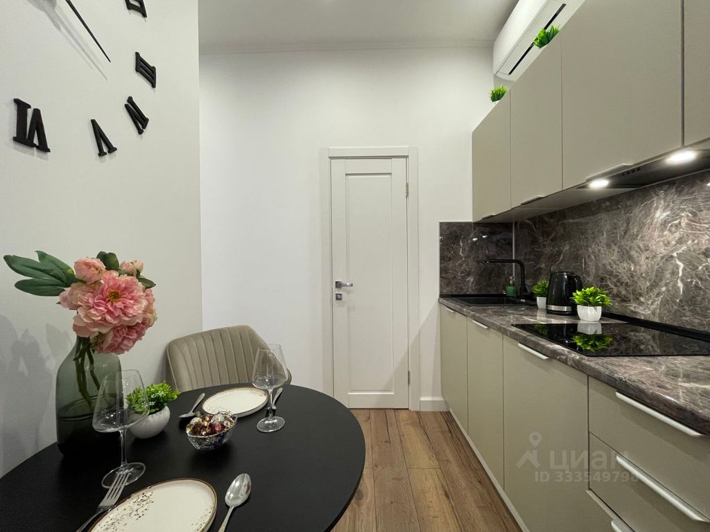 m. Krasnye vorota: Apartment, studio