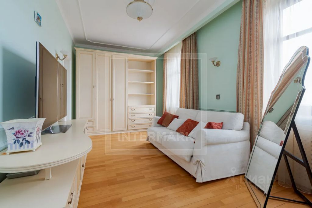 m. Frunzenskaya: Apartment, 5-rooms