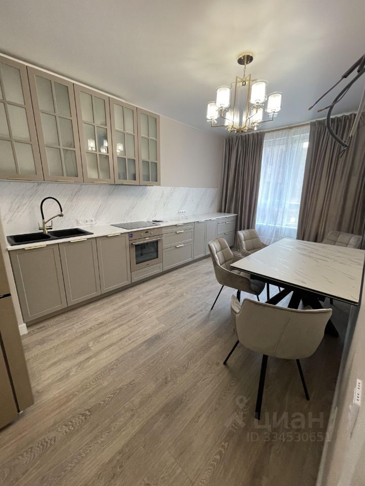 m. Skolkovo: Apartment, 3-rooms