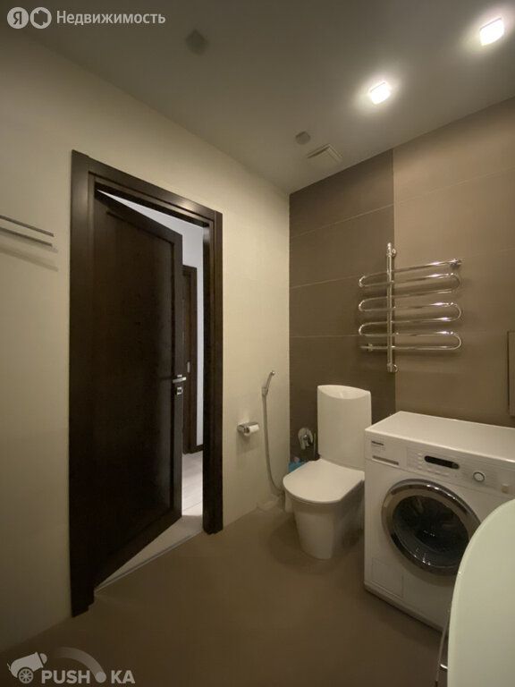 m. Yugo-Zapadnaya: Apartment, 3-rooms