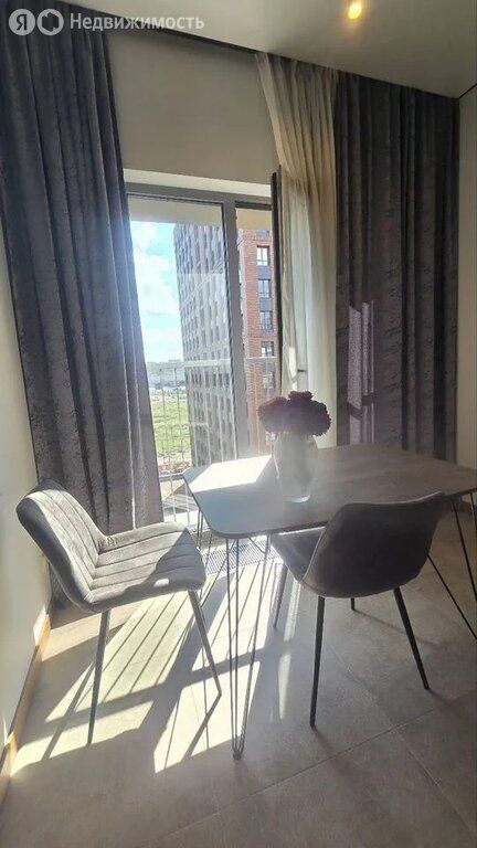 m. ZIL: Apartment, 1-rooms