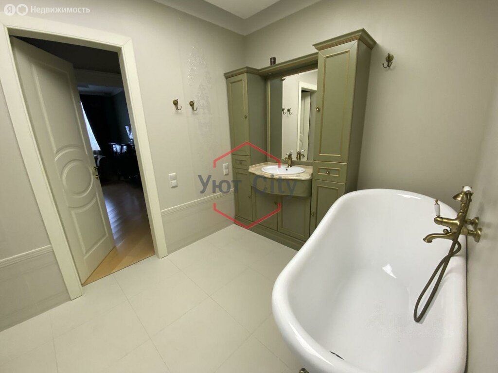 m. Profsoyuznaya: Apartment, 3-rooms