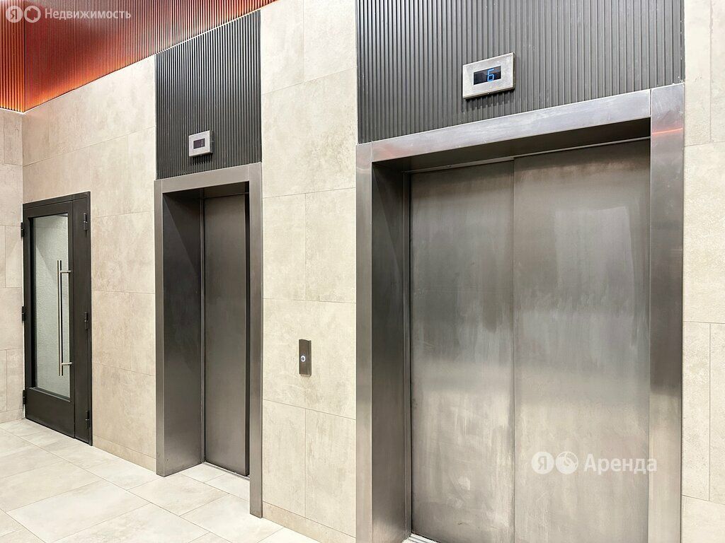 m. ZIL: Apartment, 2-rooms