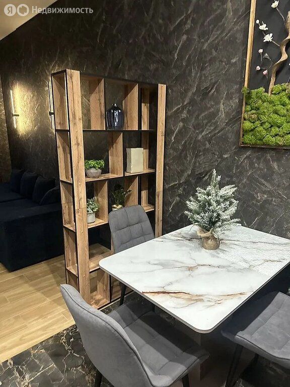 m. ZIL: Apartment, studio