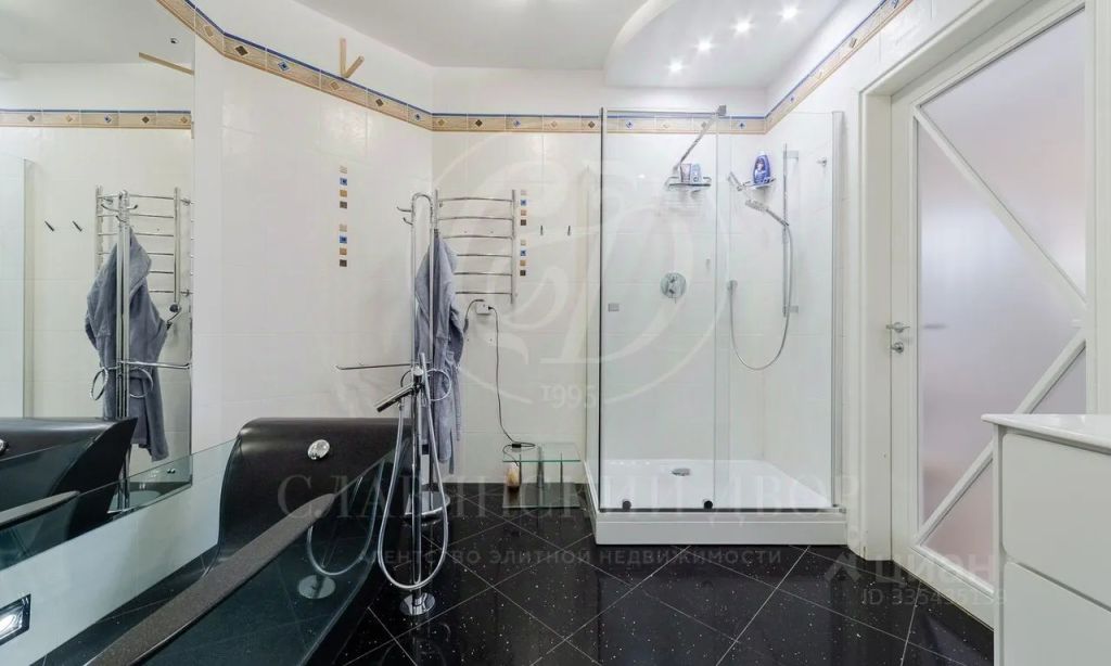 m. Arbatskaya: Apartment, 4-rooms