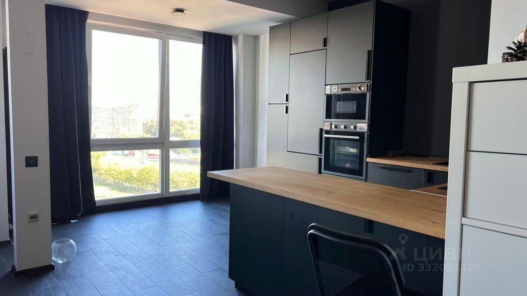 m. ZIL: Apartment, studio