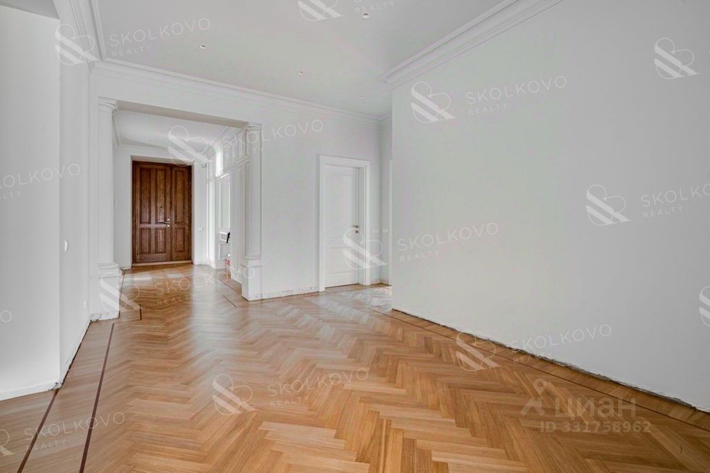 m. Aleksandrovsky sad: Apartment, 6-rooms