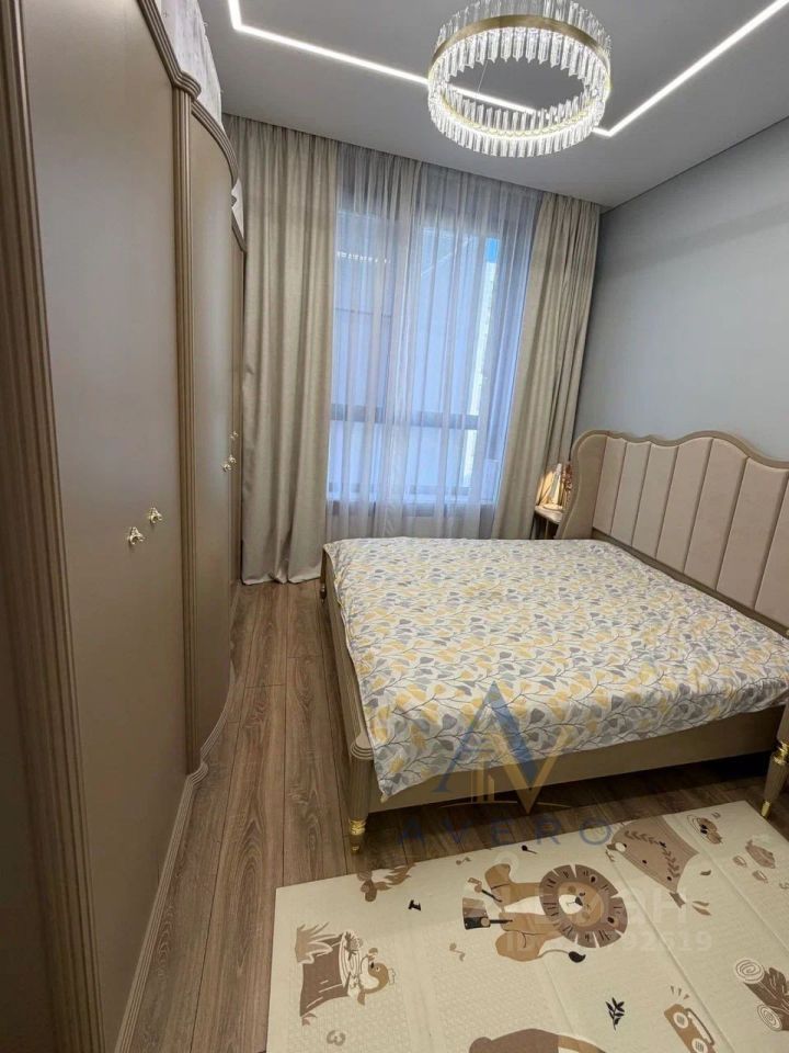 m. ZIL: Apartment, 2-rooms