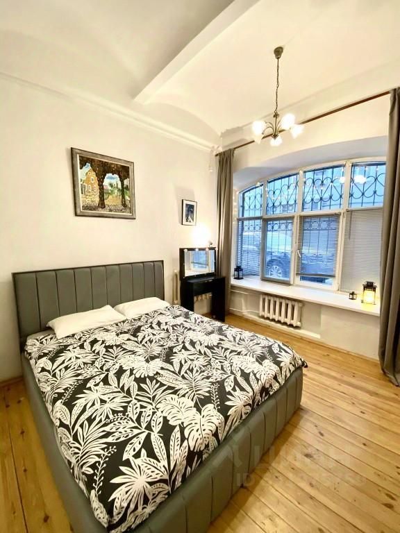 m. Kuznetsky most: Apartment, 1-rooms
