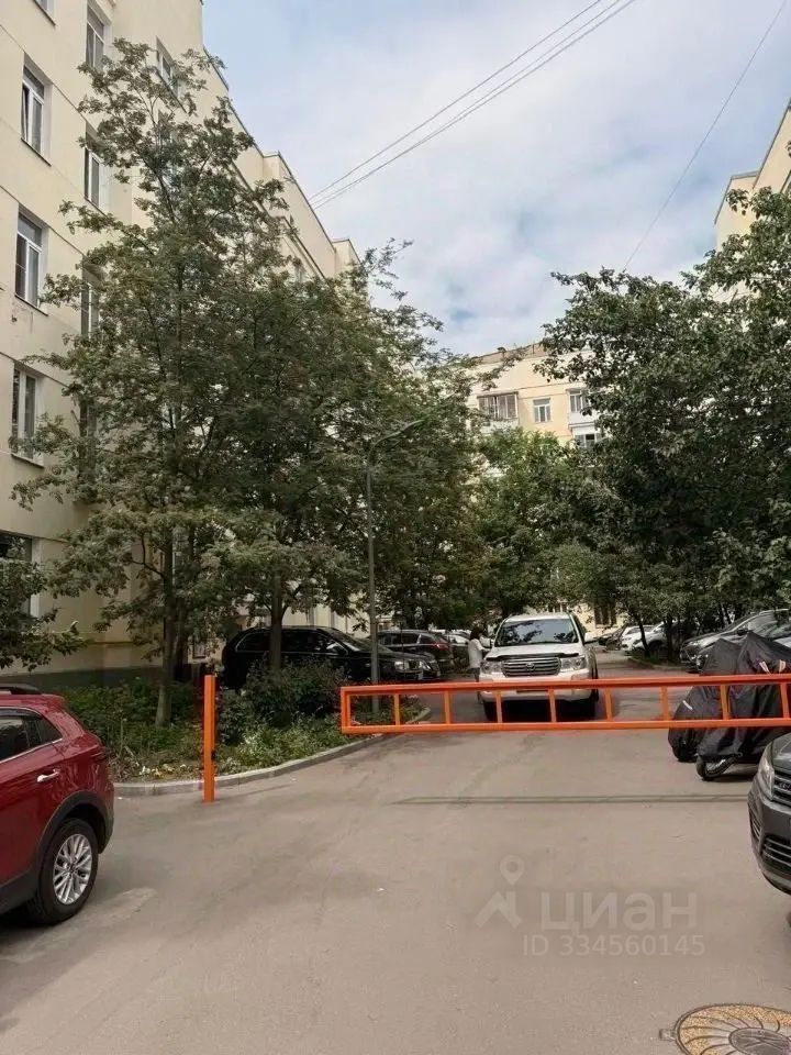 m. Tsvetnoy bulvar: Apartment, 2-rooms