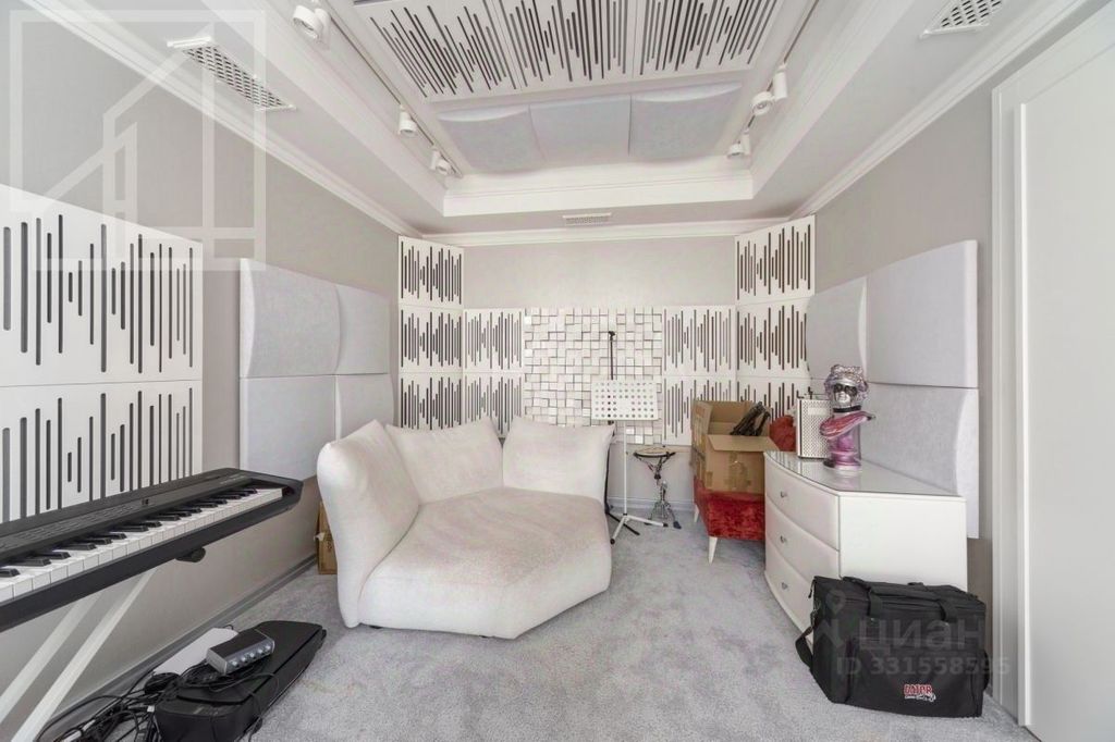 m. Kropotkinskaya: Apartment, 4-rooms