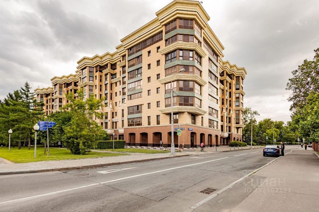 m. Sportivnaya: Apartment, 3-rooms